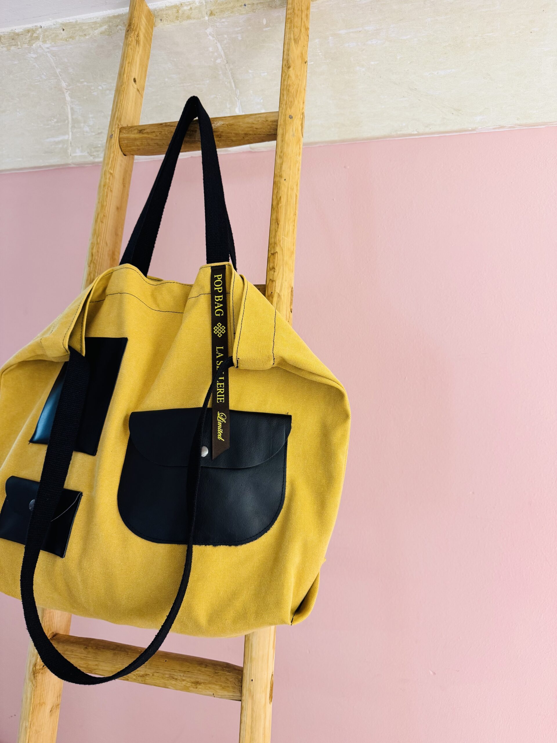 POP BAG Cargo Gialla Tasche Nere - immagine 3