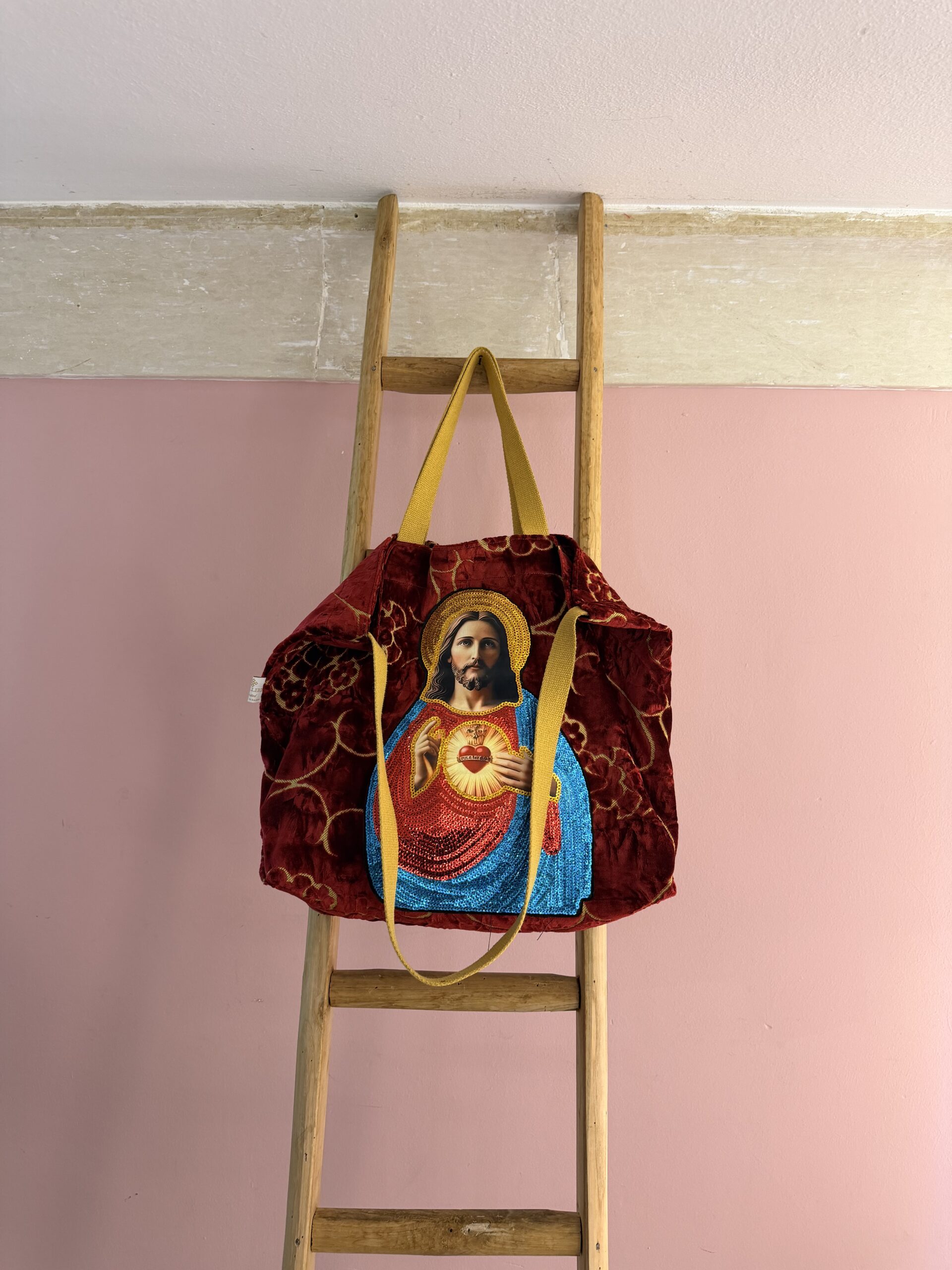CONCLAVE 10 pop bag