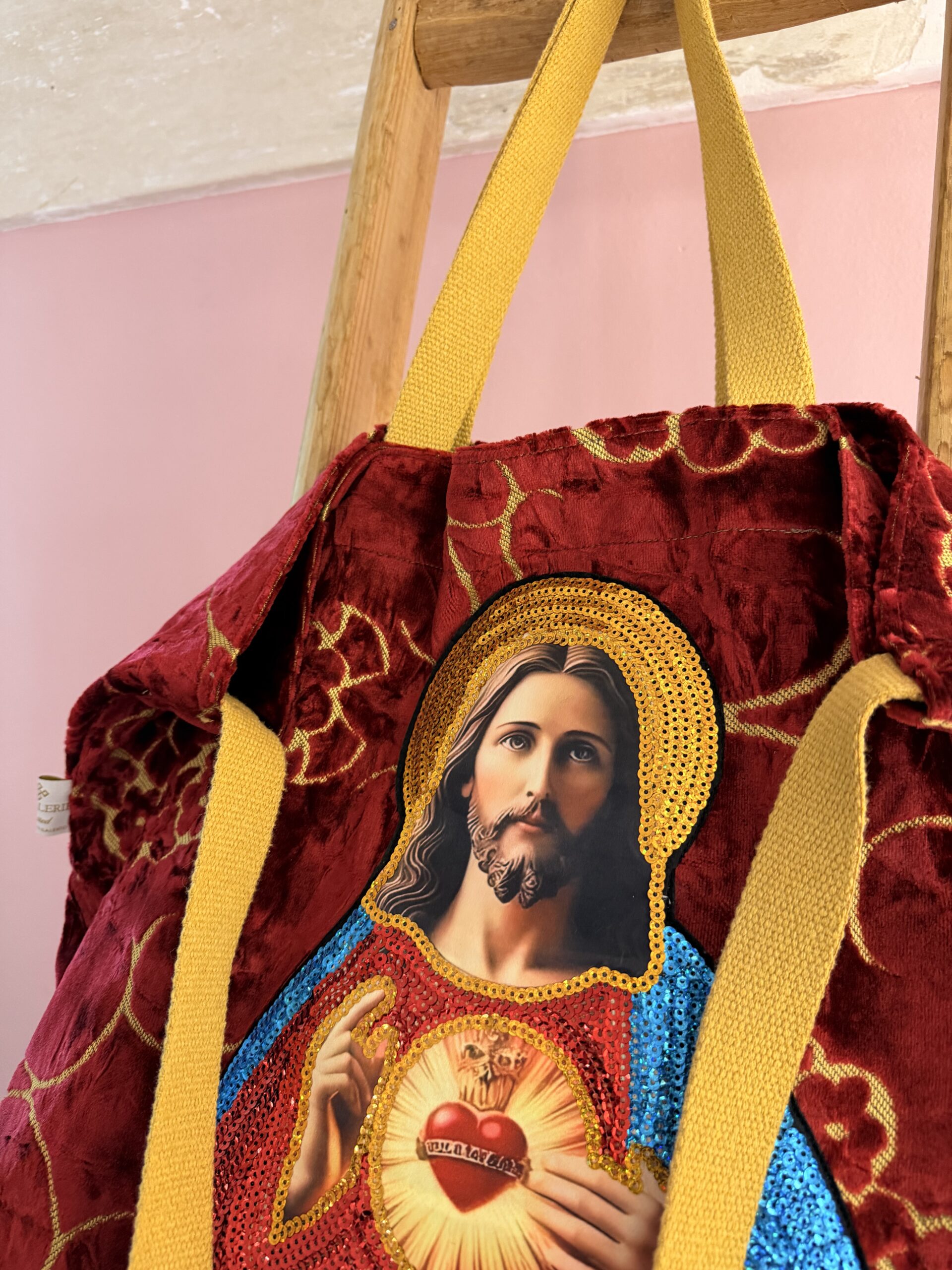 CONCLAVE 10 pop bag - immagine 2