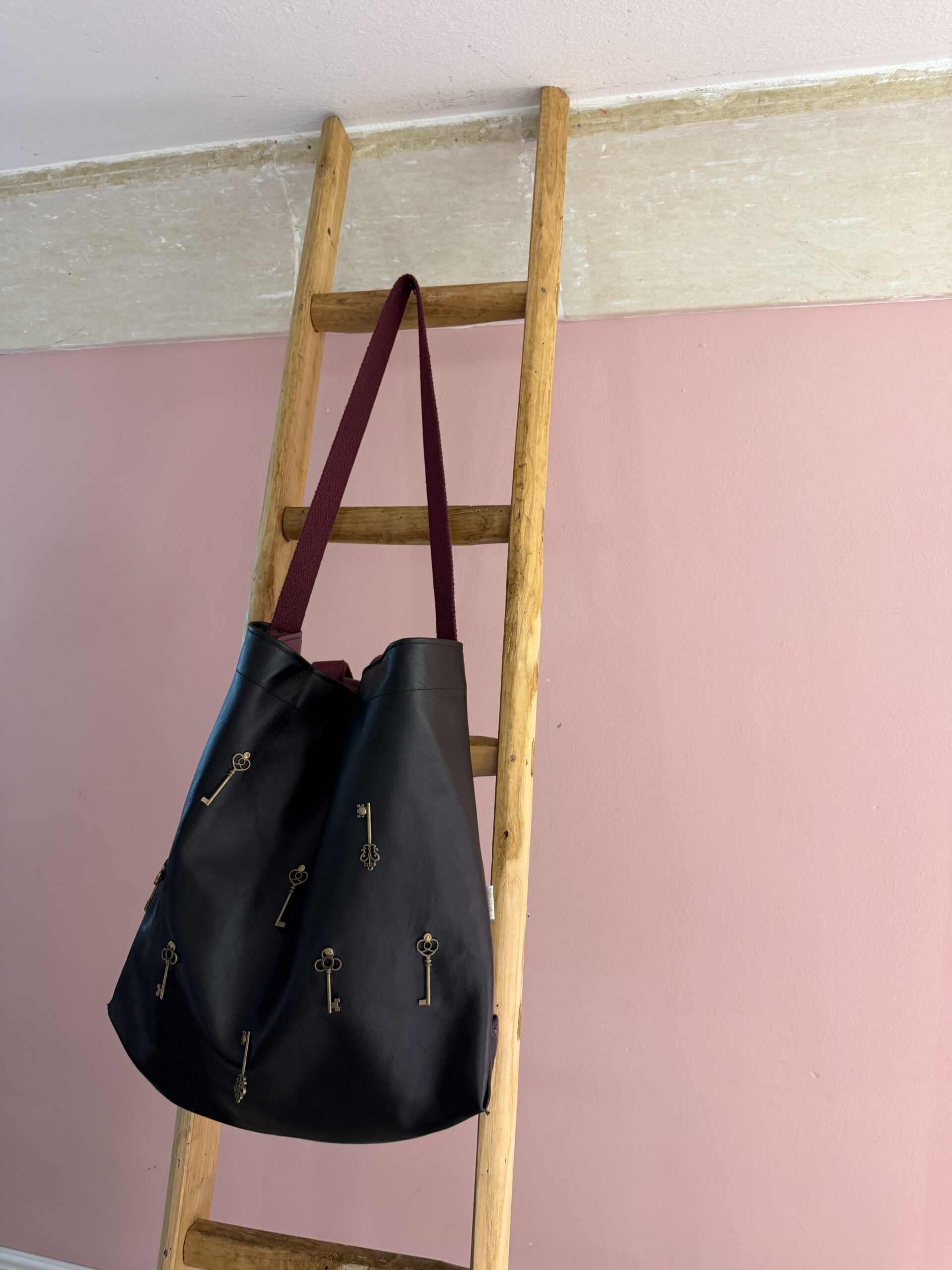 CONCLAVE 15 pop bag - immagine 3
